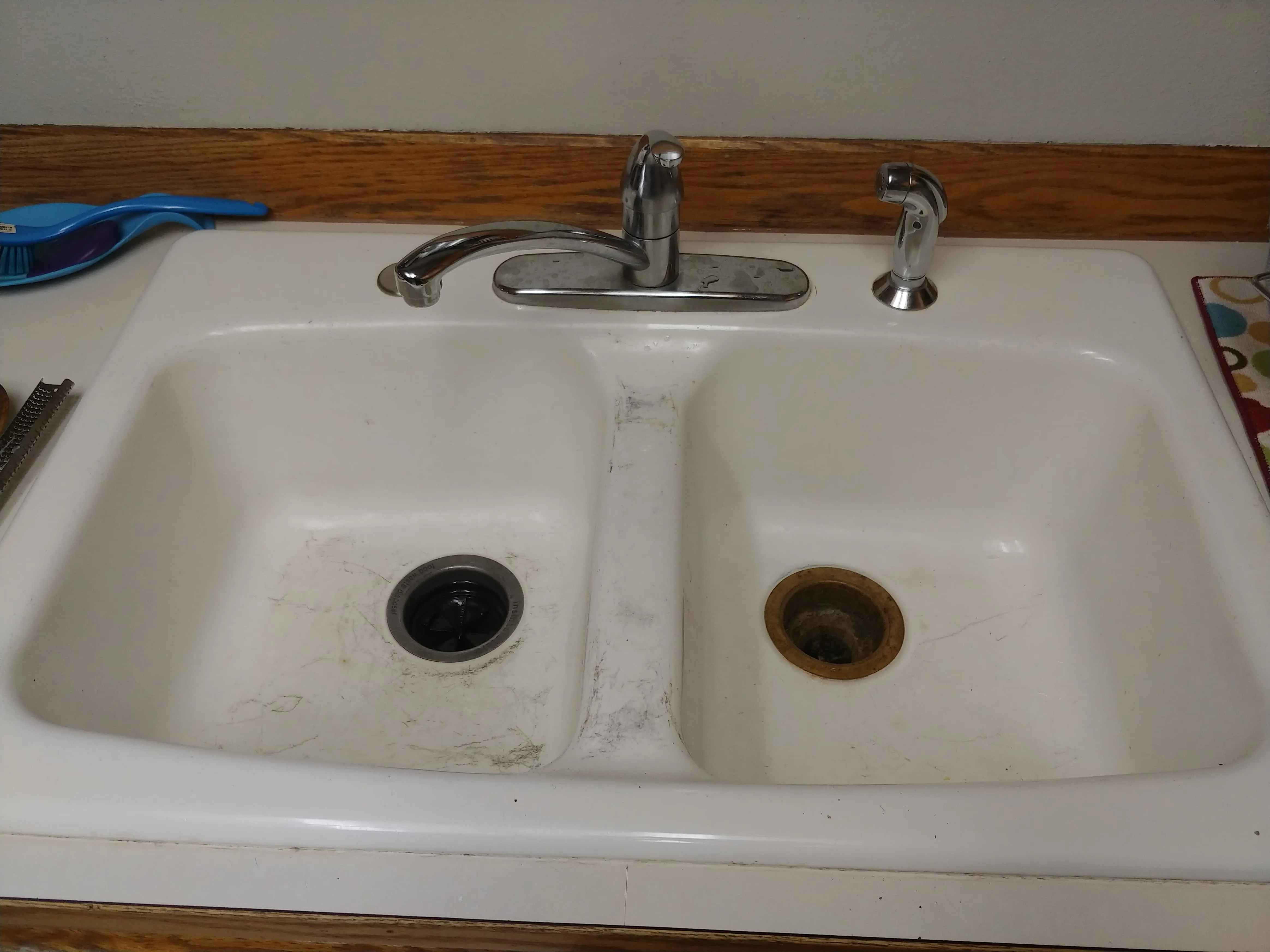 my old sinks: giant, white, heavy with two basins